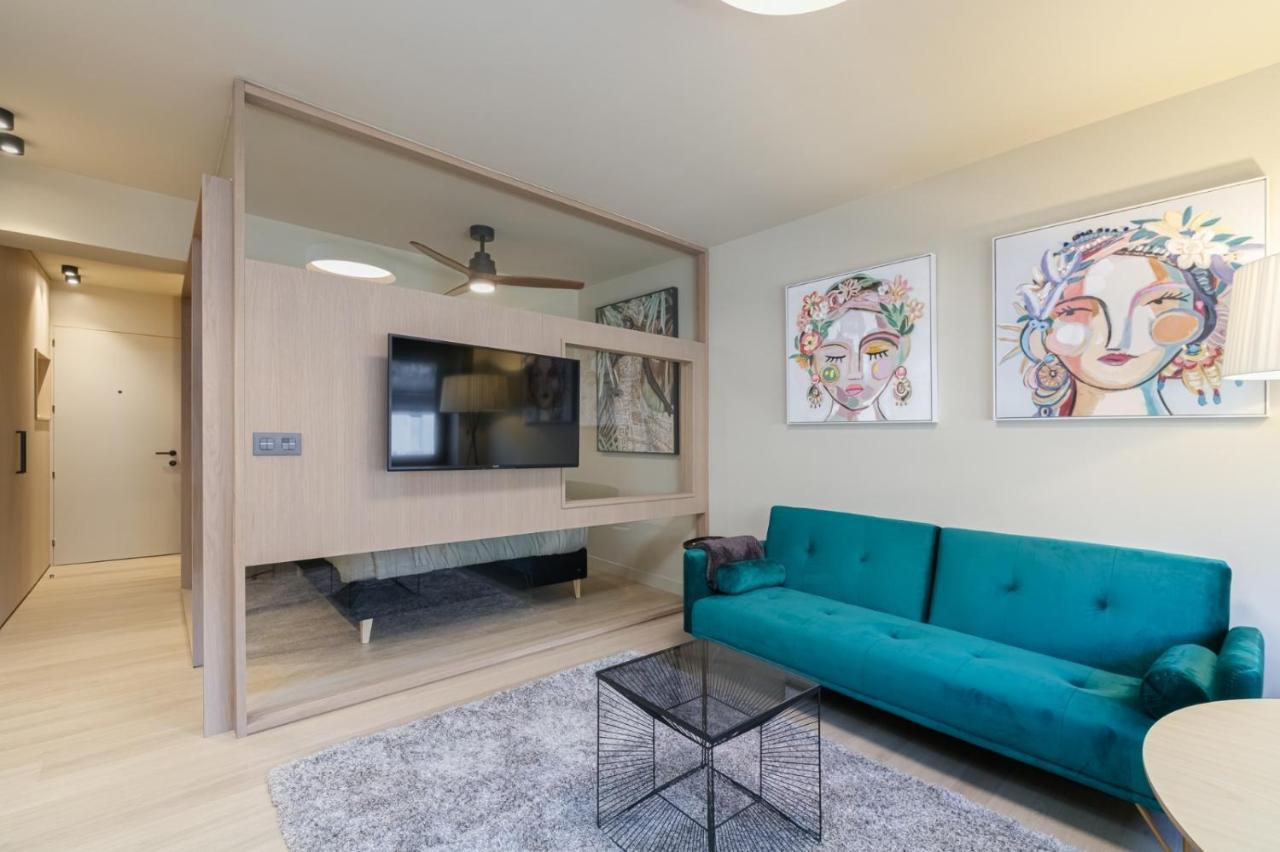Suite De Lujo Puerta Del Sol+Parking 비고 외부 사진