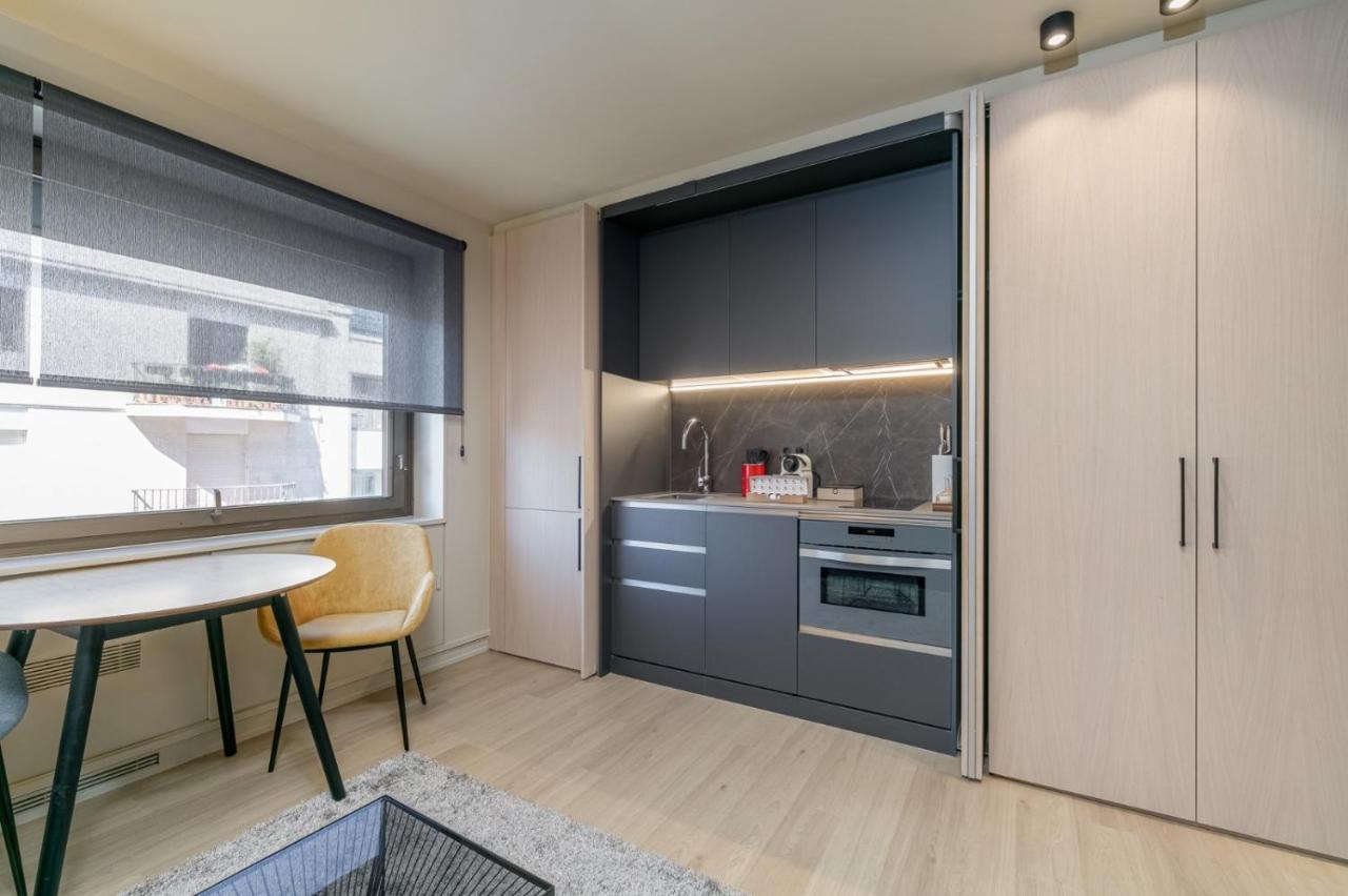Suite De Lujo Puerta Del Sol+Parking 비고 외부 사진